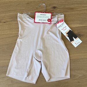 NWT SPANX Red Hot MiD-Thigh Primer 🔥